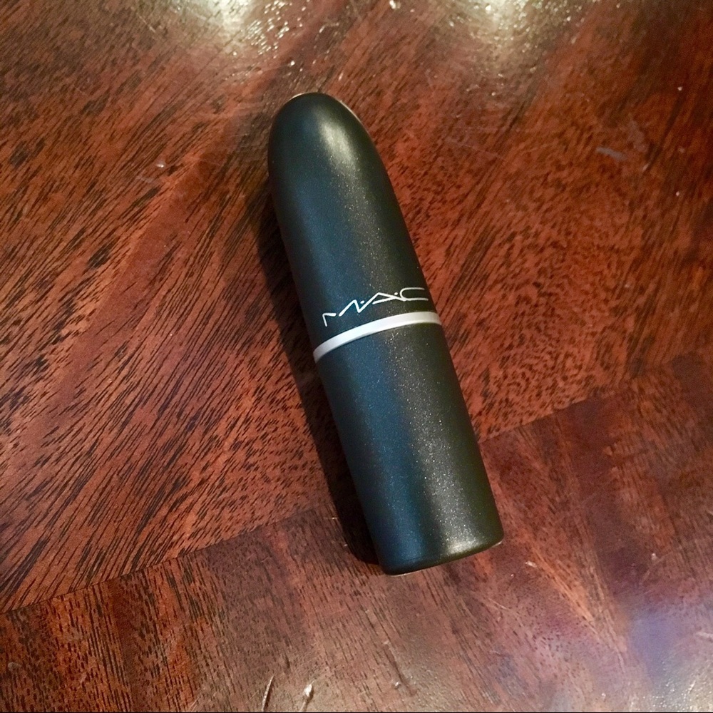 MAC Fresco A15 Satin DISCONTINUED Lipstick NEW!